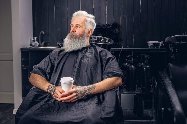 Quels sont les avantages d'offrir un peignoir comme cadeau à une femme ?