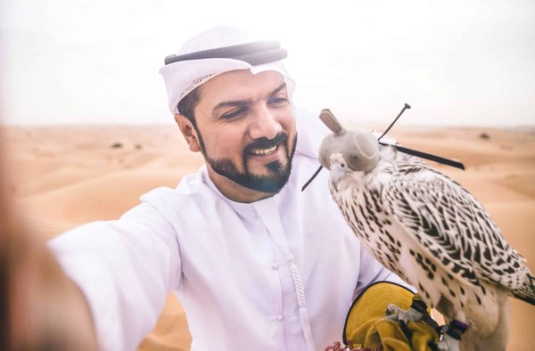 Quel est l'évolution de la djellaba pour les hommes au fil du temps ?