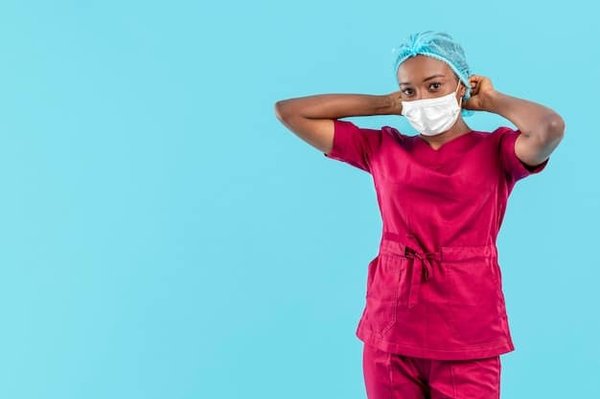 Pourquoi les vêtements personnalisés révolutionnent-ils la vie des agents de santé ?