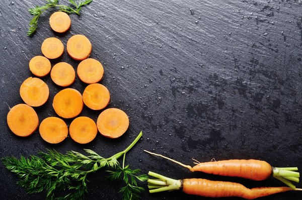 Comment associer les bijoux à votre tenue pour un impact maximal ?