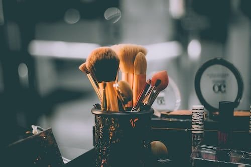 Comment éviter le maquillage vulgaire ?